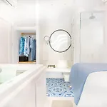 Kyma & Helios Deluxe With Hot Tub At Amazeu Naxos Appartamento Naxos City